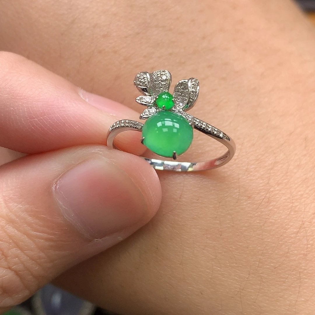 翡翠18K金镶嵌戒指