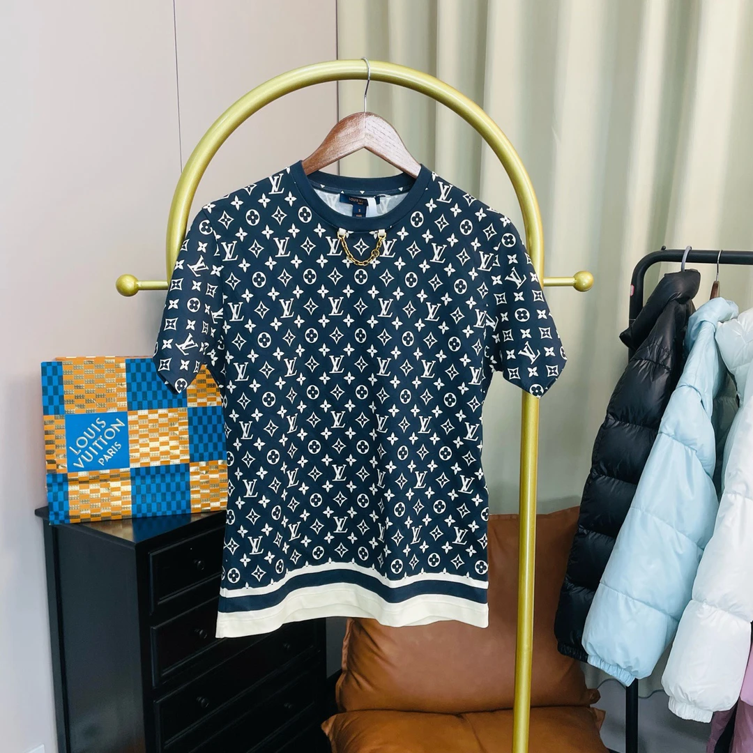 99新 LouisVuitton/路易威登  黑色新款老花满印短袖 S码 99