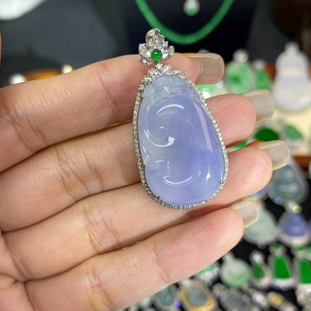 翡翠18K金镶嵌颈饰A货翡翠