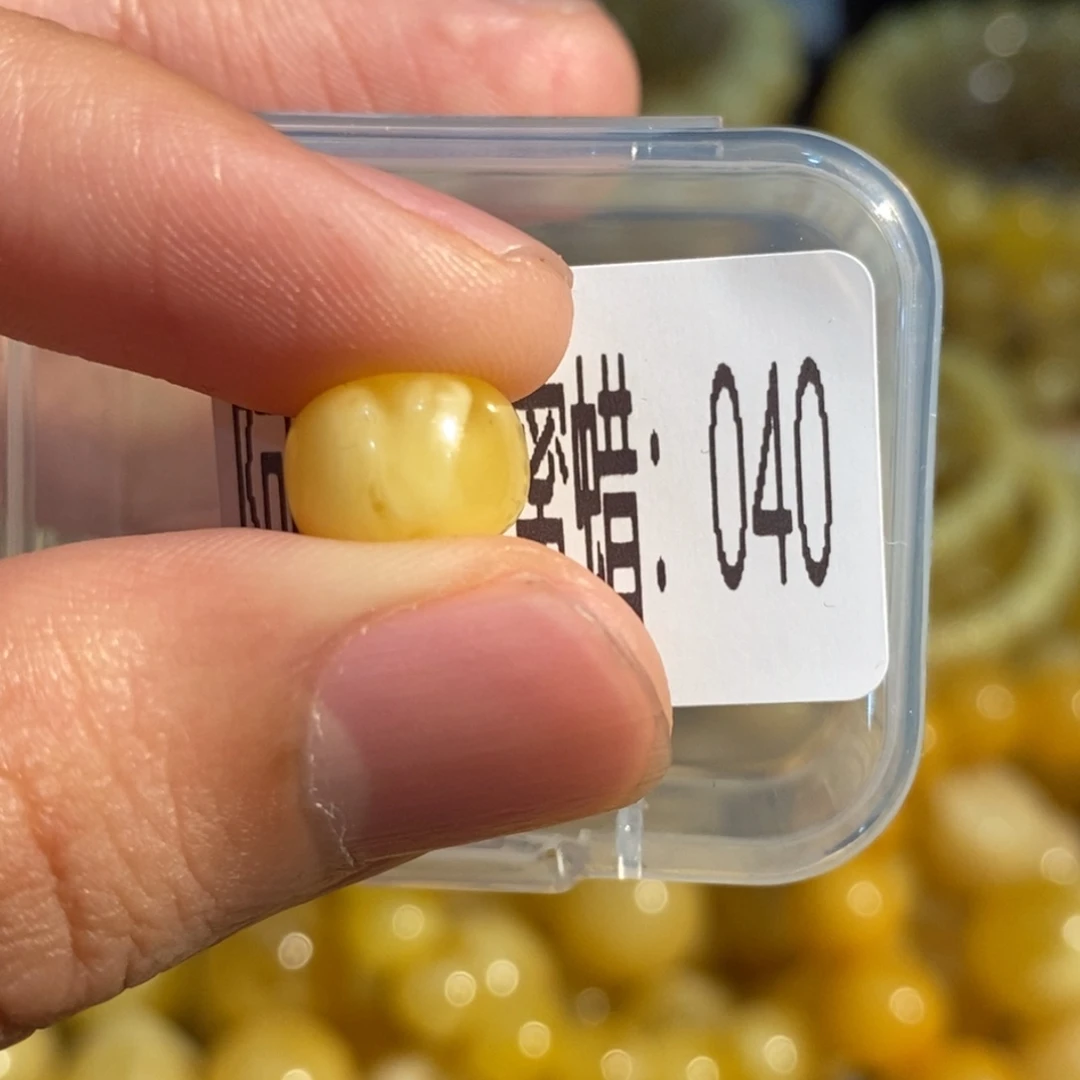 吱***吱蜜蜡未镶嵌珠宝奇石040