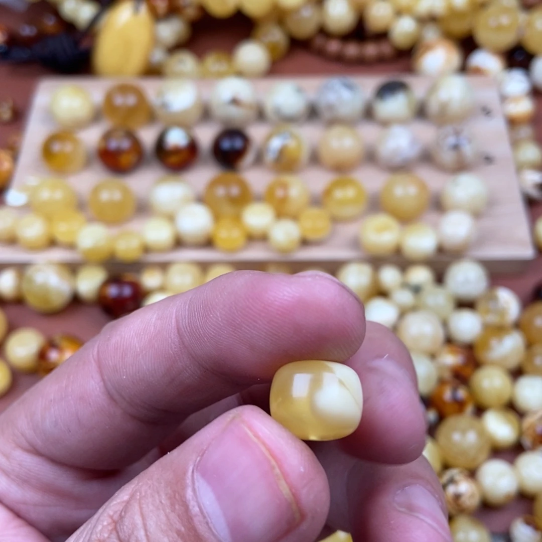 蜜蜡裸石未镶嵌?***川蜜蜡