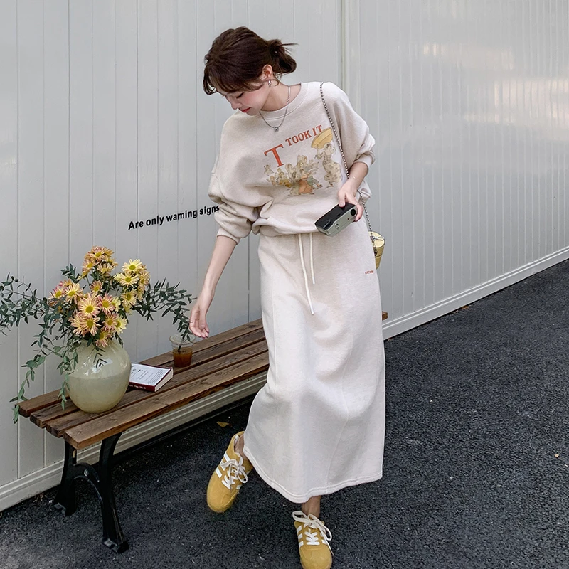 卡通印花卫衣套装裙女2025春季新款韩系时尚休闲米色半身裙两件套