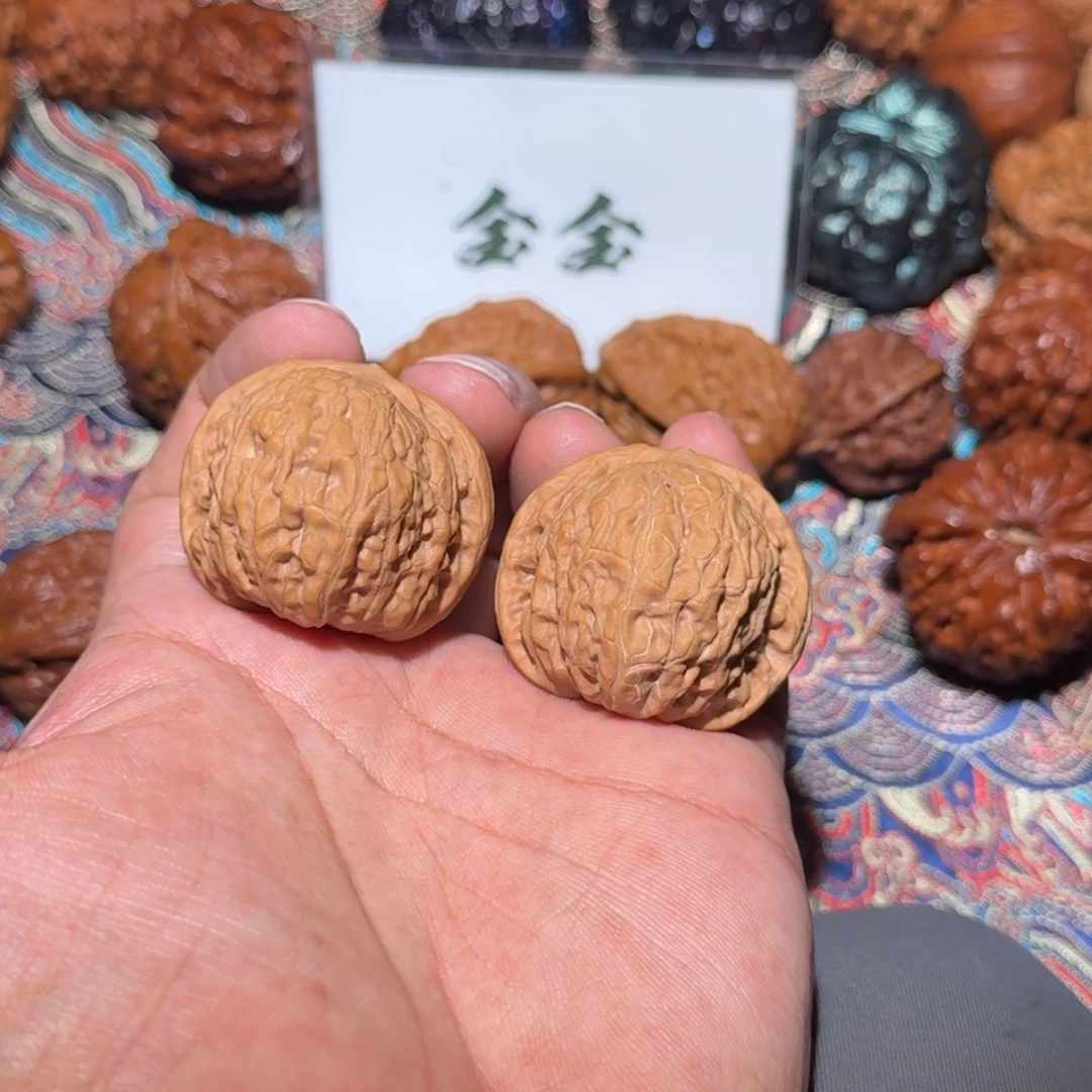 把件文玩核桃1287乾隆磨，尺寸37 38 33