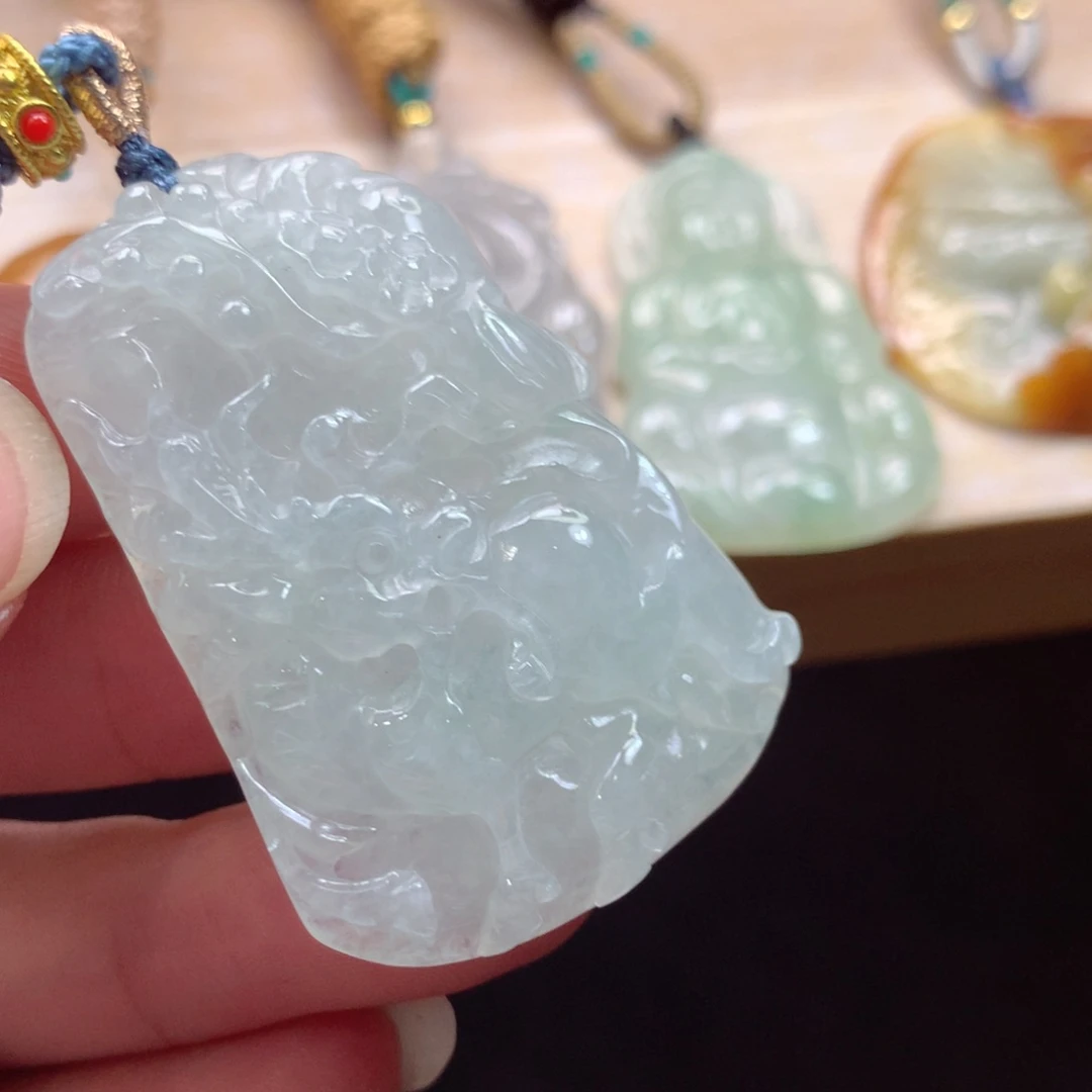 翡翠未镶嵌颈饰吊坠