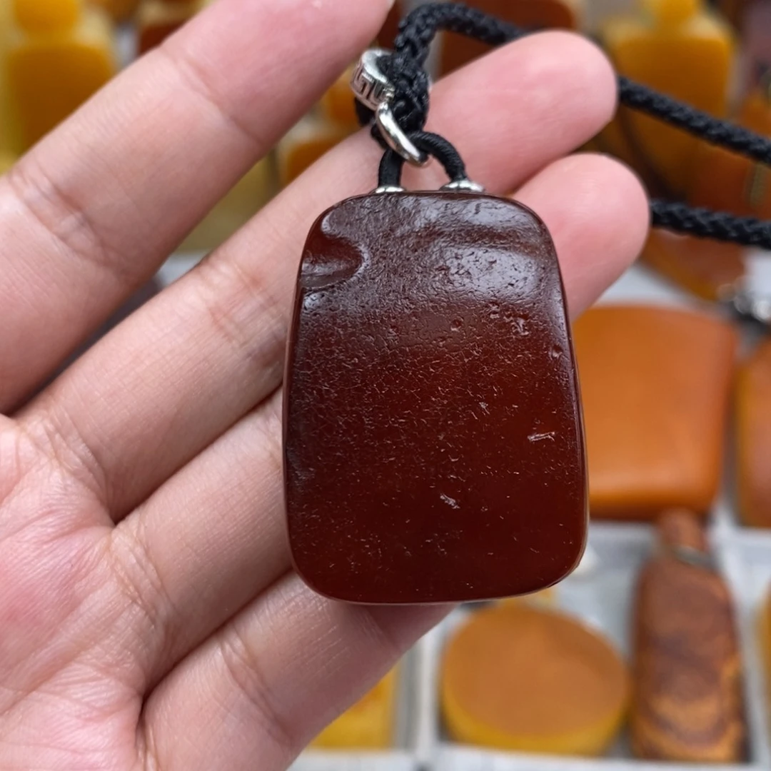 琥珀吊坠(赠链)未镶嵌