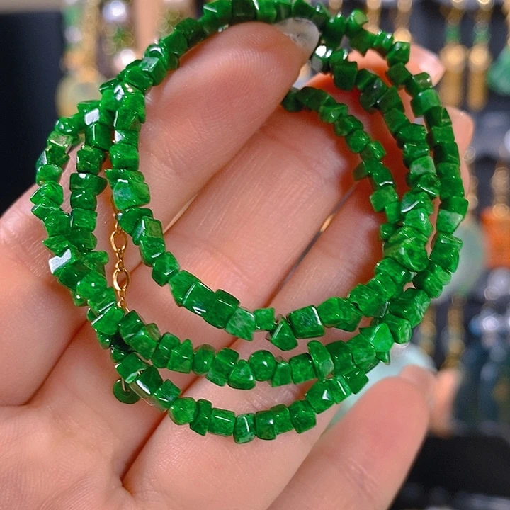 牛***妃翡翠未镶嵌耳饰翡翠