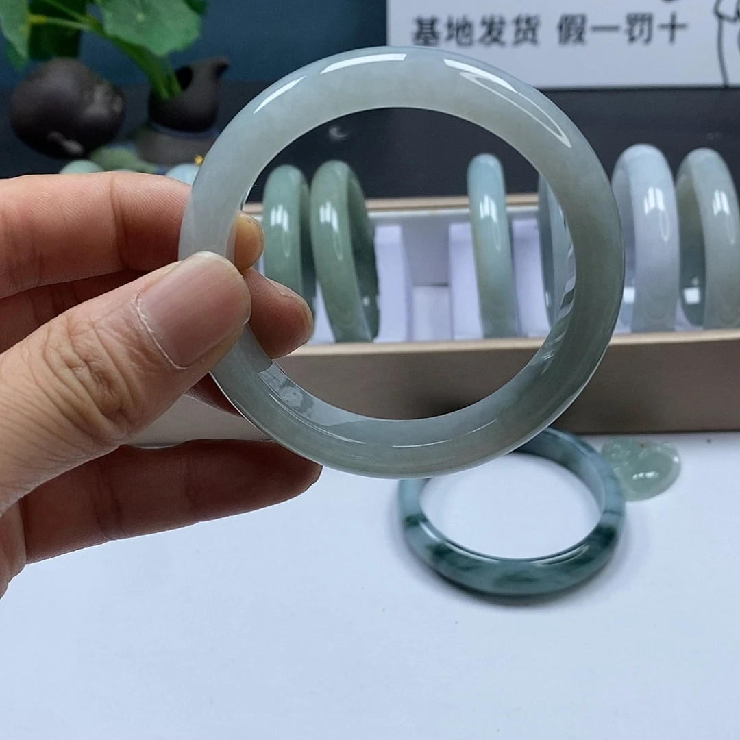翡翠未镶嵌手镯翡翠手镯