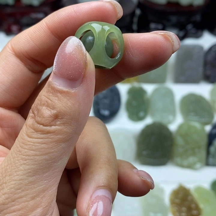 和田玉未镶嵌颈饰16