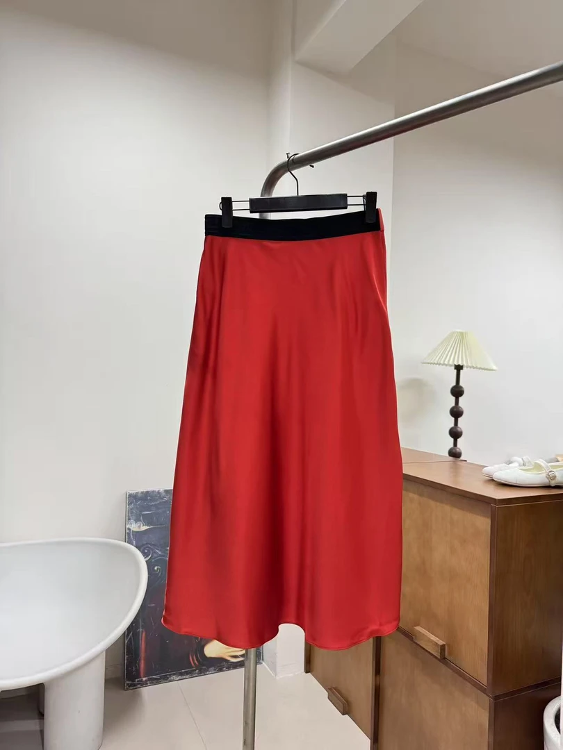 “闪耀光泽”法国单巴黎巨头A字半裙