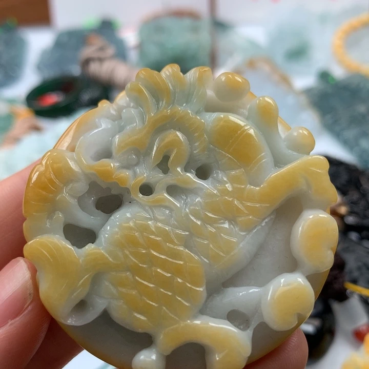 翡翠颈饰未镶嵌保真天然A货翡翠