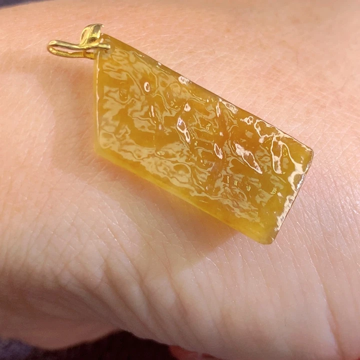 翡翠18K金镶嵌颈饰翡翠