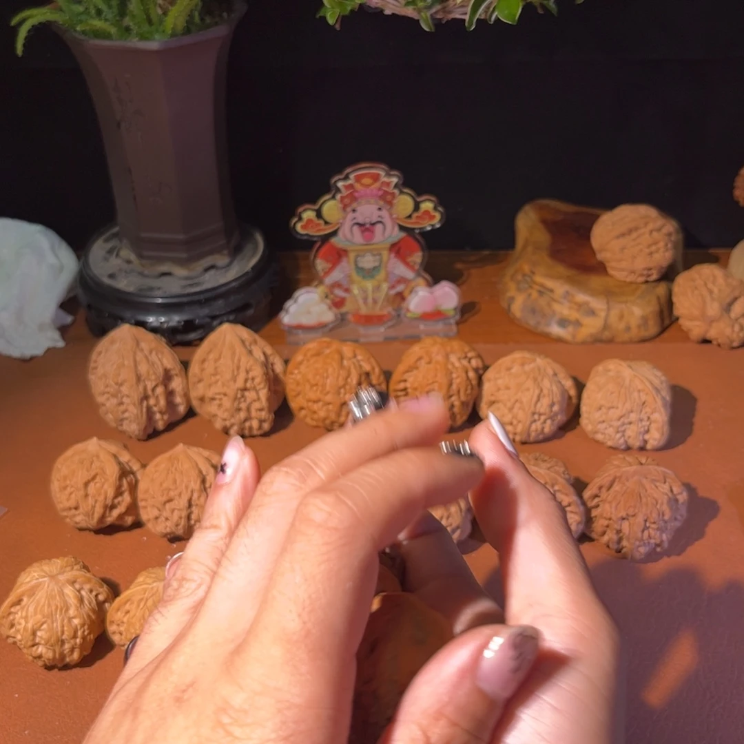 火***们文玩核桃吊坠南疆