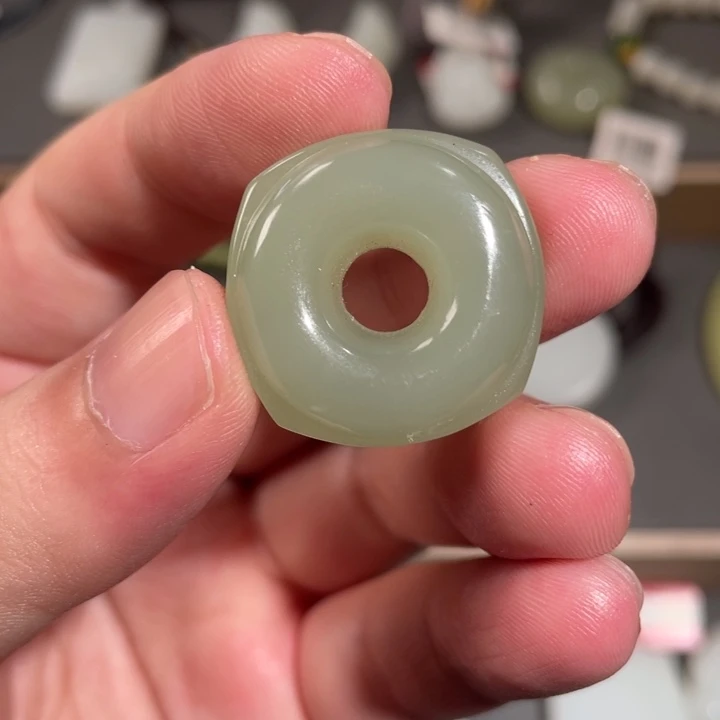 和田玉（糖玉）未镶嵌挂件