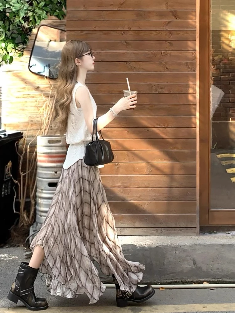 法式复古别致独特高级感飘逸半身裙女夏季新款海边垂感中长款裙子