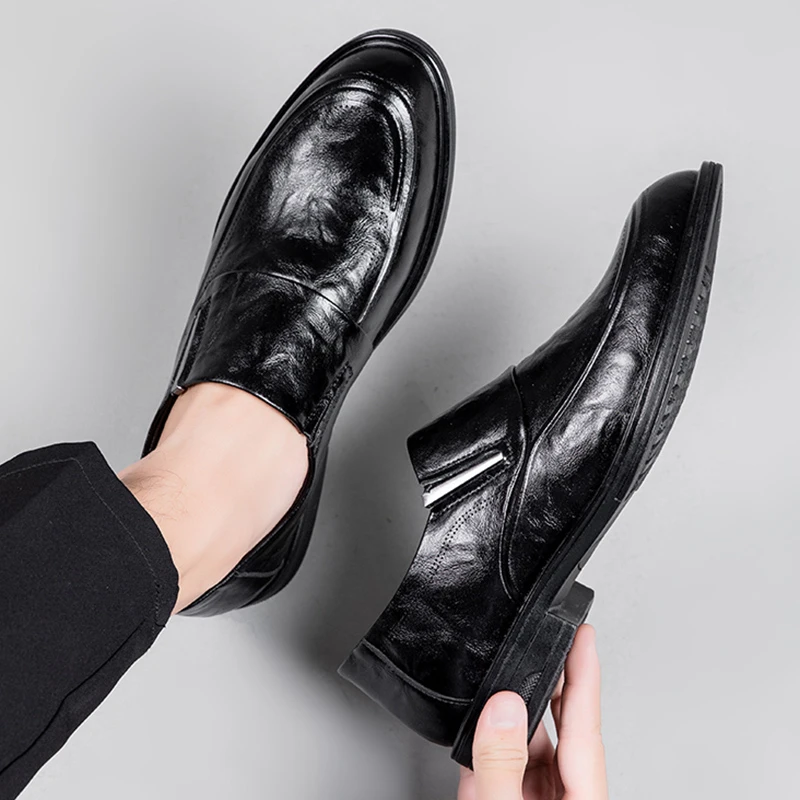 689尖头厚底休闲皮鞋鳄纹真皮商务鞋正装透气时尚英伦风百搭