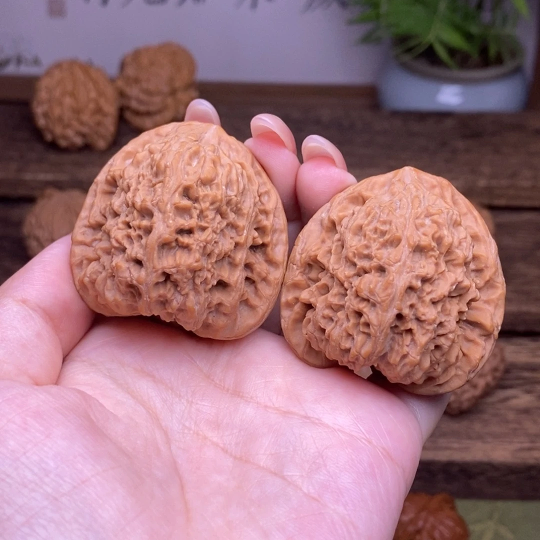 瓜***ᵏ把件文玩核桃全品42南疆