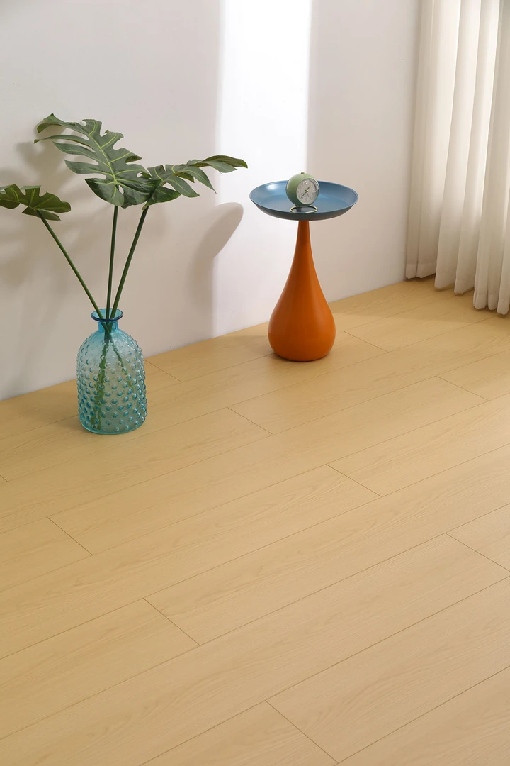 新三层实木复合木地板适合家用耐磨厂家直销