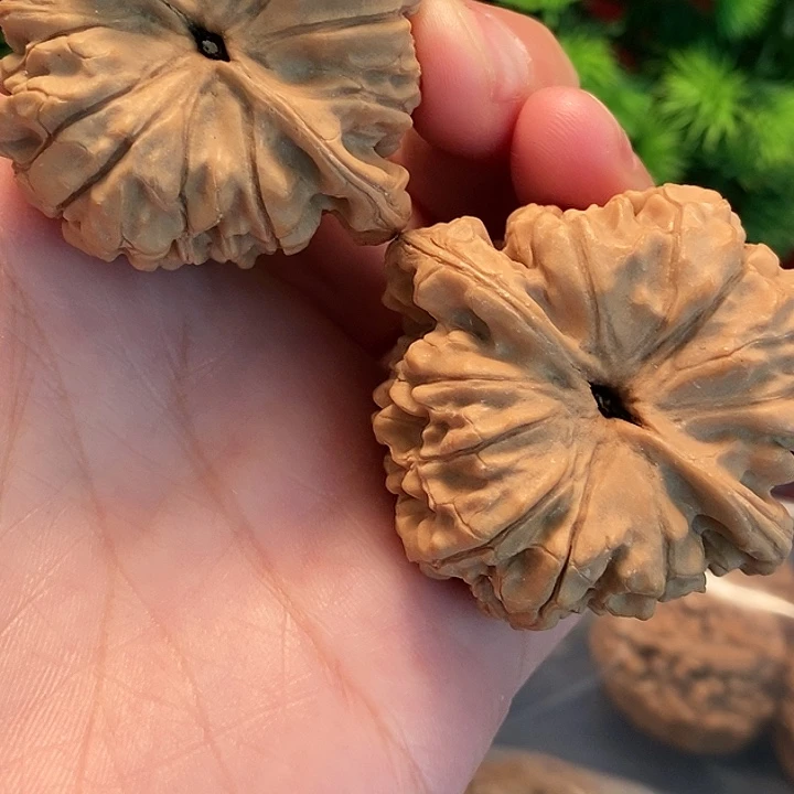 【闪购商品】文玩核桃吊坠九**。缓慢