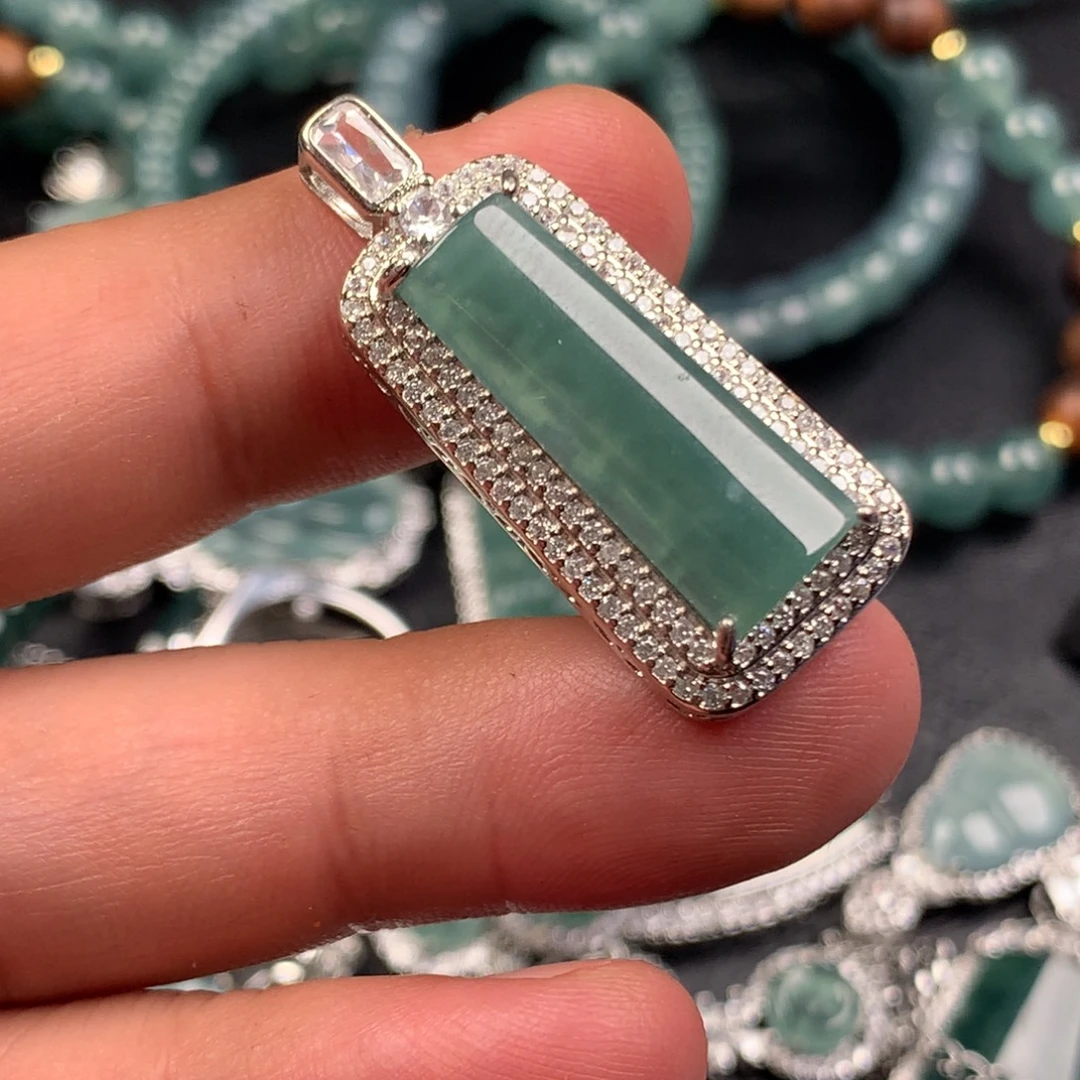 翡翠未镶嵌颈饰冰晴柱子无事牌