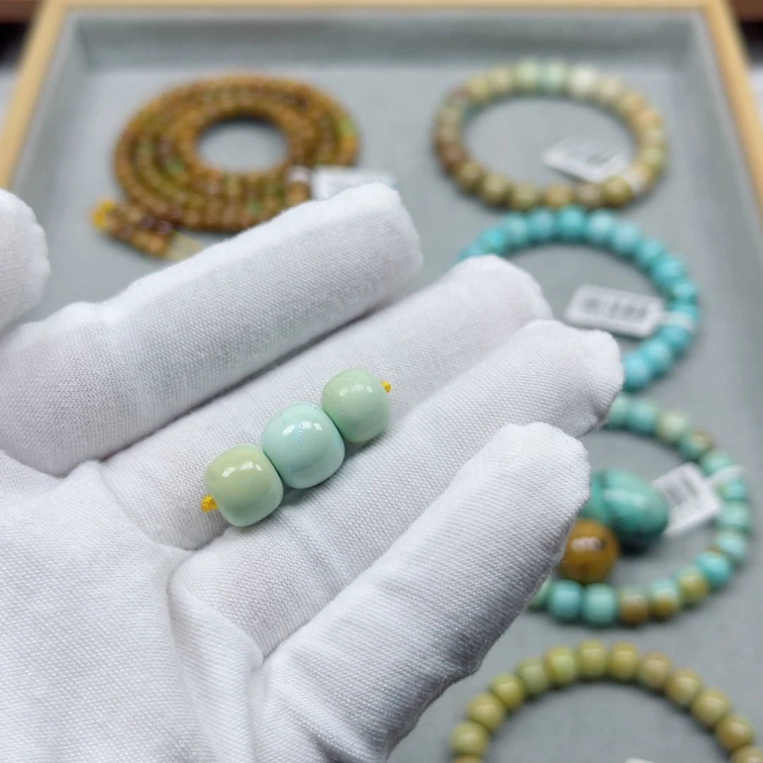 绿松石未镶嵌挂件