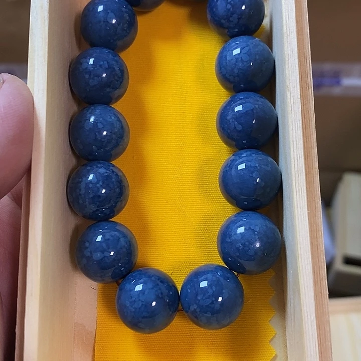 字***强大叶紫檀（黑酸枝木类）