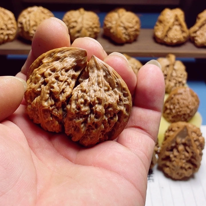 文玩核桃把件半壁