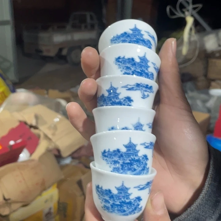 摆件陶瓷盘子碗砂锅都有