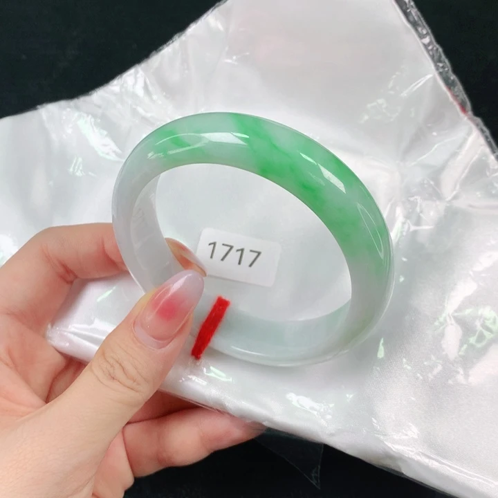 翡翠手镯未镶嵌天然翡翠手镯04