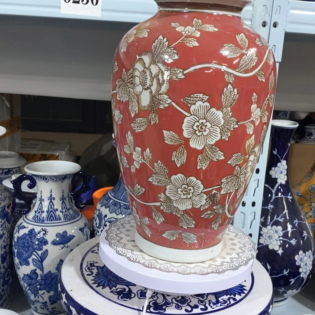 瓶红色军萝卜瓶……