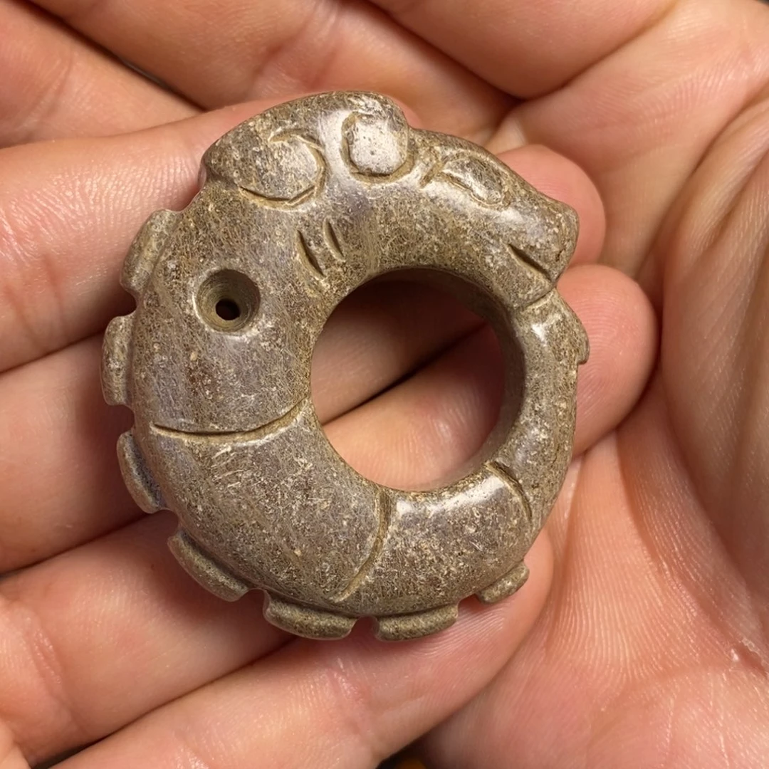 和田玉未镶嵌颈饰海*