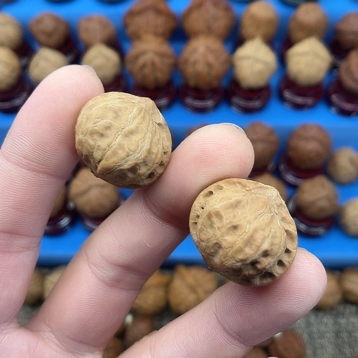 把件文玩核桃瓷娃娃小号