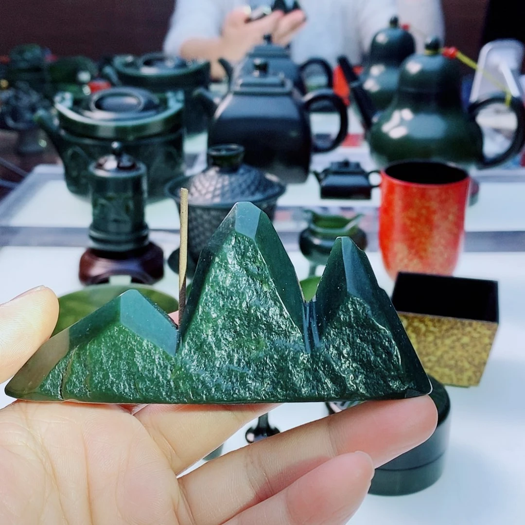 未镶嵌和田玉摆件