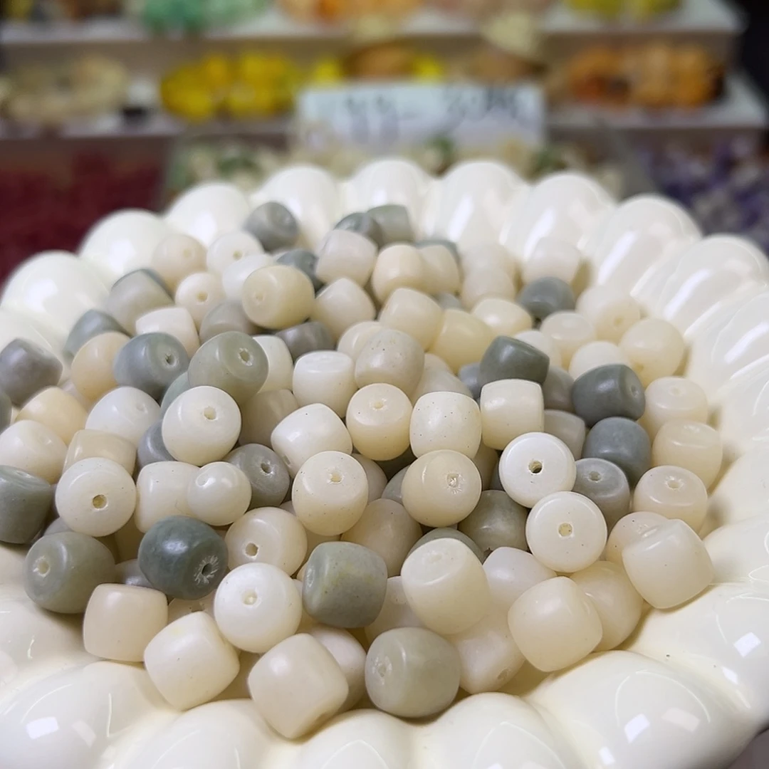 菩提根/象牙果手串微瑕10白绿直切200颗