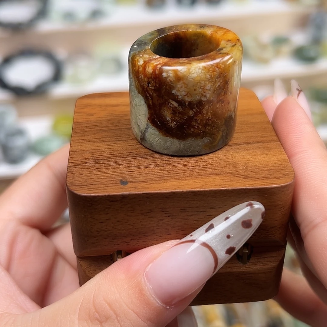 蛇纹石玉未镶嵌戒指内径17.6