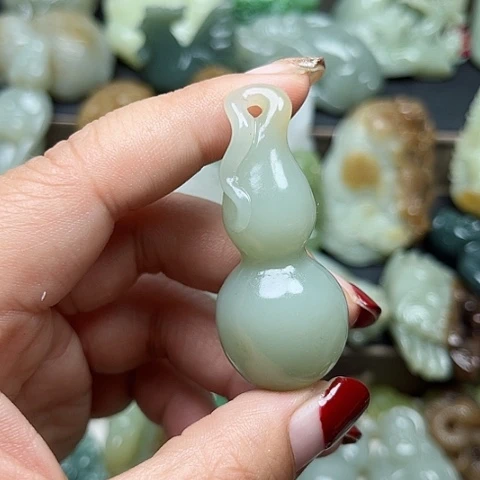 和田玉未镶嵌颈饰?****j