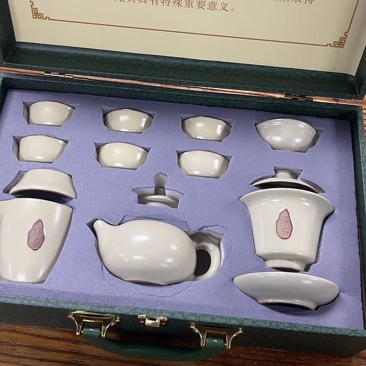 孤品茶具套装等。