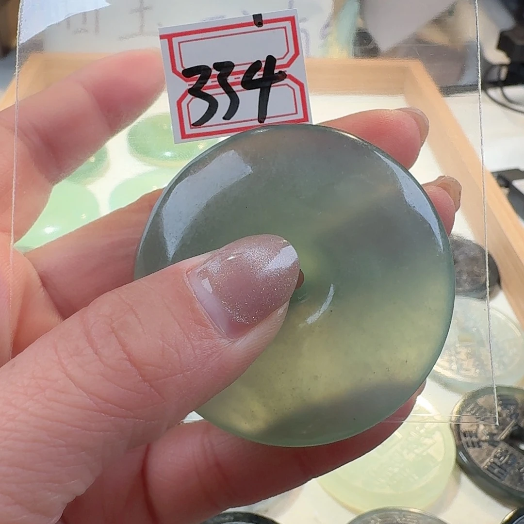 蛇纹石玉颈饰合金精美礼品
