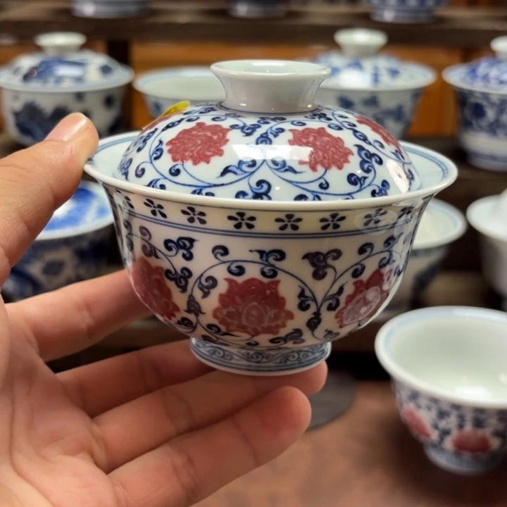 蓝***。景德镇纯手工手绘缠枝莲盖碗
