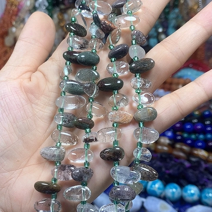 未镶嵌玛瑙/玉髓珠宝半成品天然绿幽灵长牙