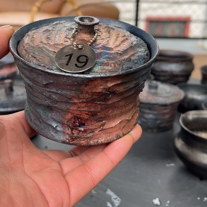 朱*荥经黑砂19号窑宝1只