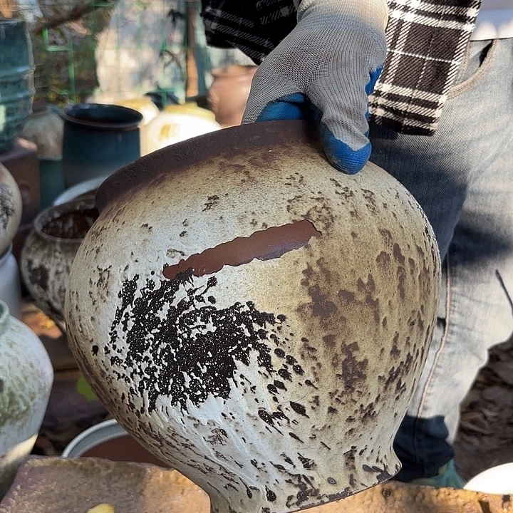 高度24厘米口18厘米瑕疵