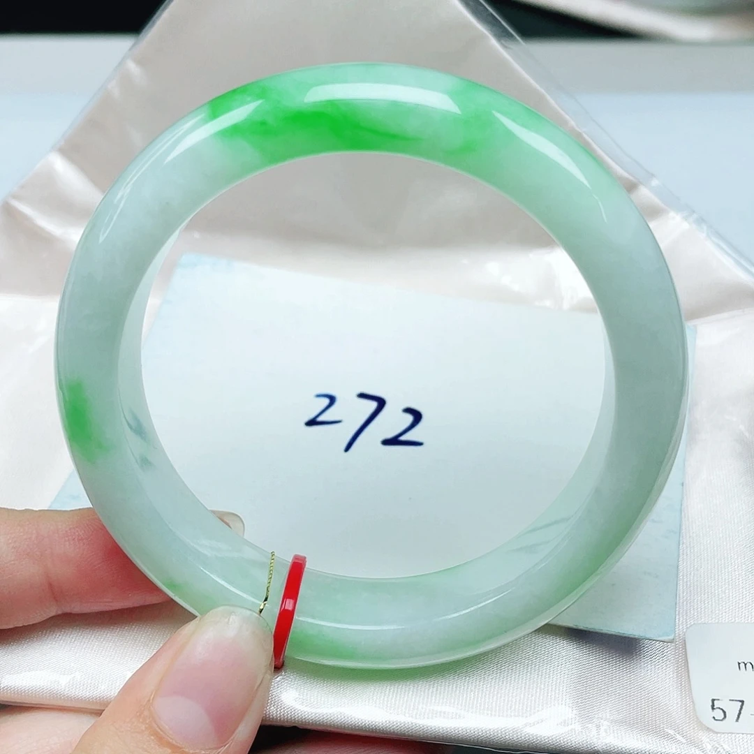 翡翠未镶嵌手镯正圈57