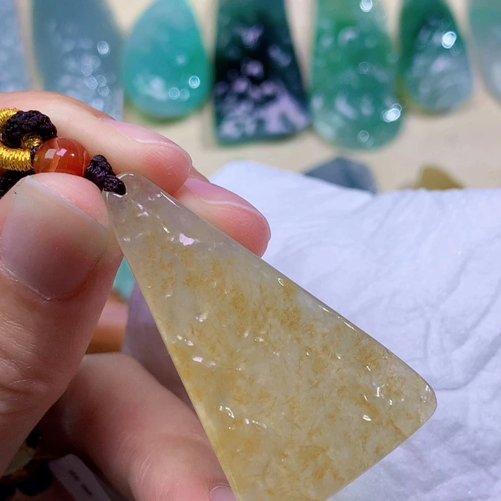 翡翠未镶嵌吊坠(不含链) 8015