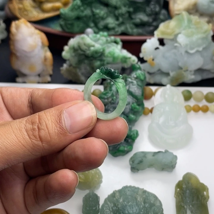 定制翡翠未镶嵌18内径