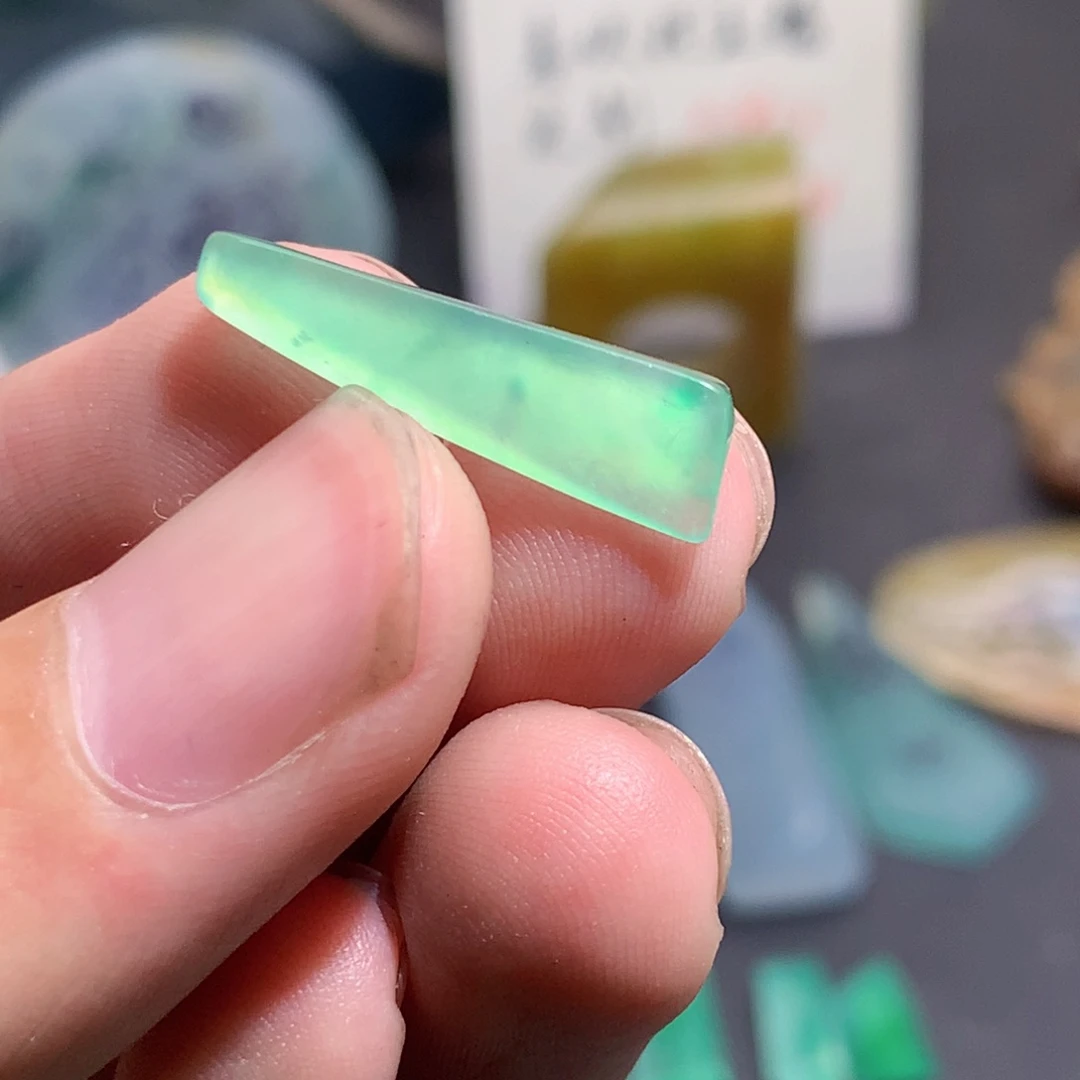未镶嵌定制翡翠翡翠