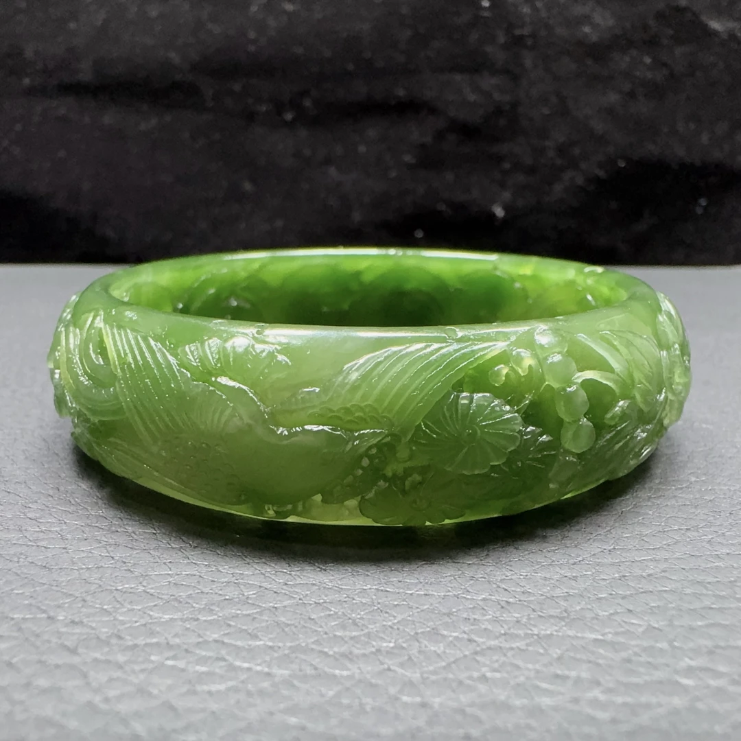 【伟伟鉴定】和田玉 碧玉 巧雕 喜鹊牡丹 正圈镯子60+18/7绿色加厚