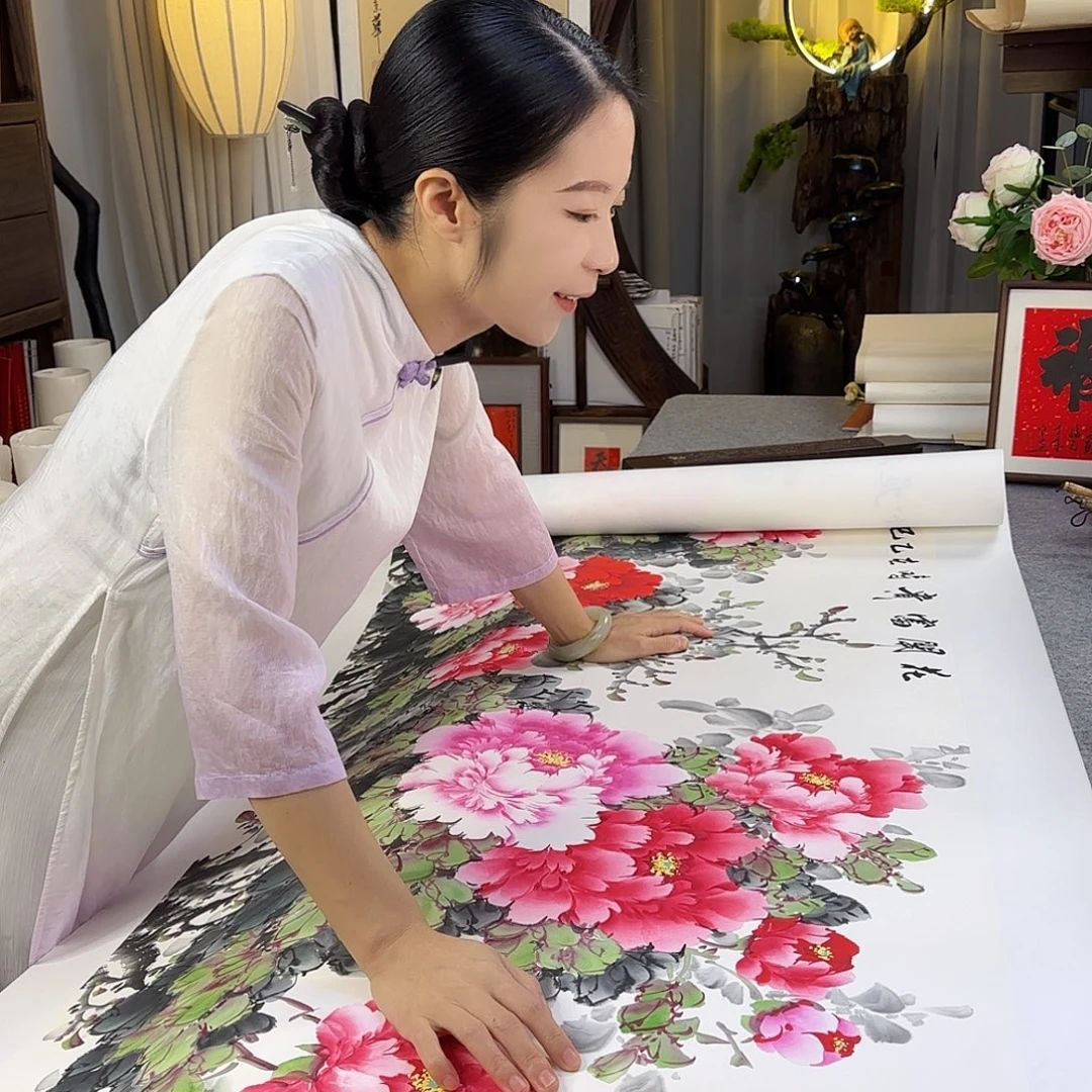 鲁***造国画伊人阳亮大牡丹