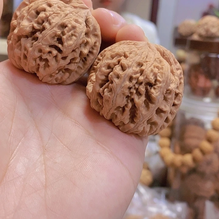 【闪购商品】文玩核桃把件40.5平谷粗筋水尖