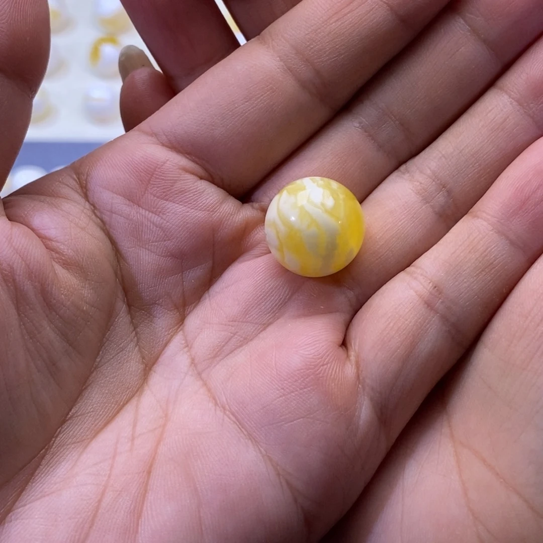 T***-未镶嵌琥珀珠宝奇石