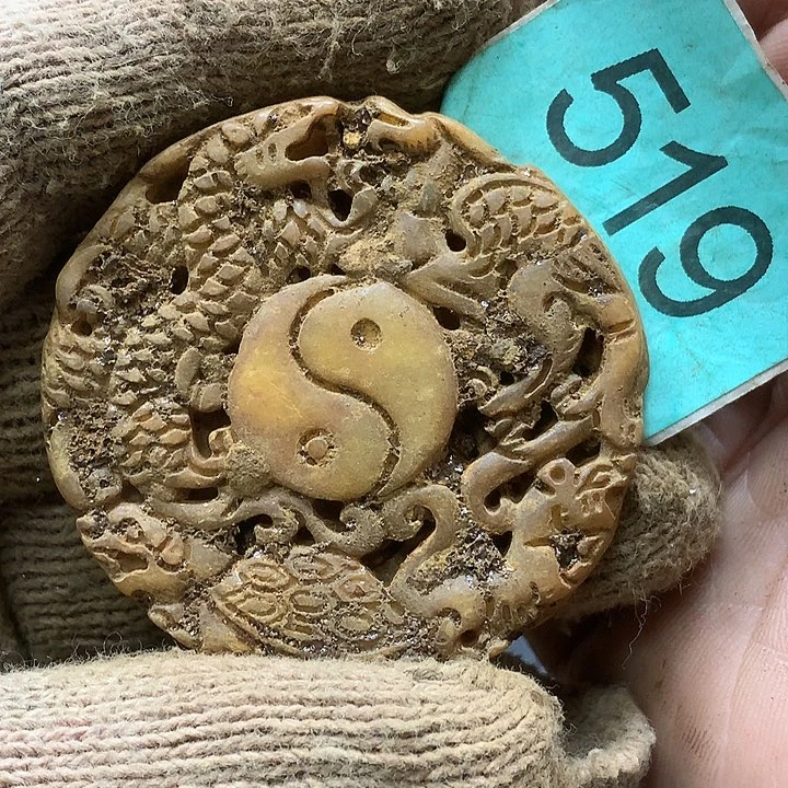 未镶嵌和田玉挂件